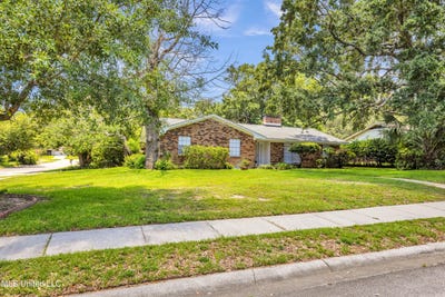 /international/us/729-canterbury-drive-biloxi-ms-110100753747/