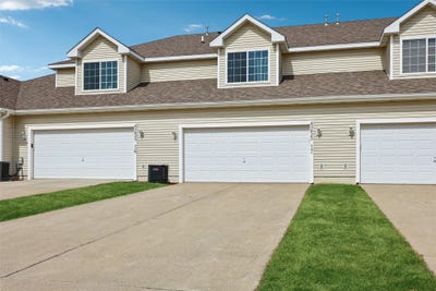 /international/us/4255-eisenhower-lane-ames-ia-110106735525/
