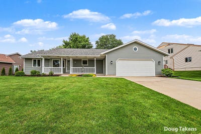 /international/us/8510-woodruff-drive-sw-byron-center-mi-110108349845/