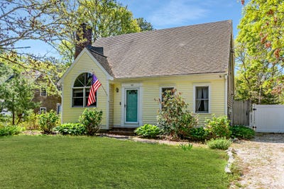 /international/us/191-james-circle-mashpee-ma-110108195943/