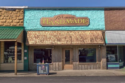 /international/us/414-main-street-leslie-ar-110099297560/
