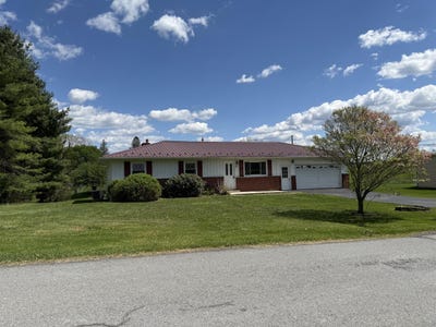 /international/us/144-twin-maple-ln-lewisburg-wv-110107405557/