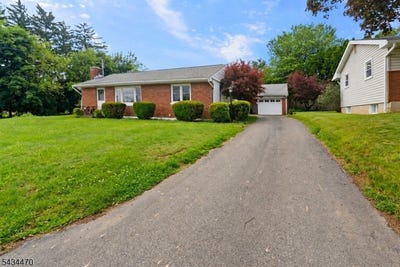 /international/us/116-s-8th-st-lopatcong-twp-nj-110108352054/