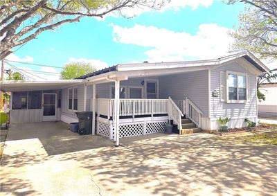 /international/us/800-n-hibiscus-lane-la-feria-tx-110106226663/