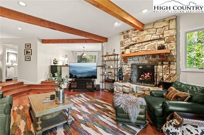 /international/us/107-grouse-moor-drive-linville-nc-110106231878/