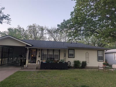 /international/us/706-w-bloodworth-street-olney-tx-110107262312/