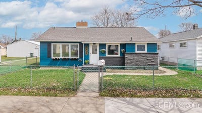 /international/us/1518-stephenson-avenue-escanaba-mi-110107798121/