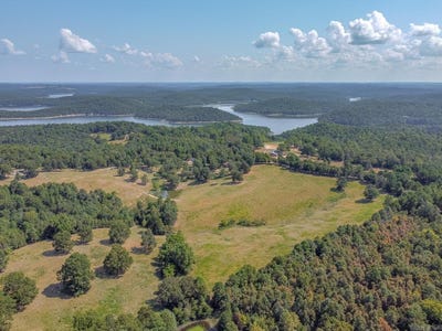 /international/us/county-road-66-calico-rock-ar-110101694437/