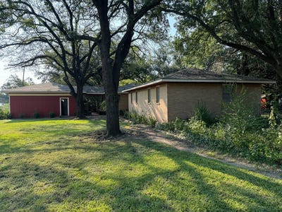 /international/us/205-w-dickson-street-milford-tx-110106096543/