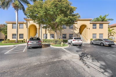 /international/us/4219-bellasol-circle-fort-myers-fl-110105096005/