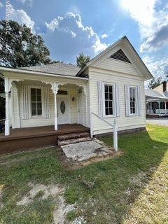 /international/us/341-w-congress-street-brookhaven-ms-110103382658/