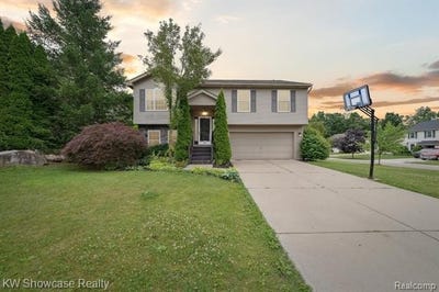 /international/us/2738-birchwood-drive-waterford-twp-mi-110107823228/