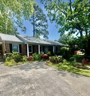 /international/us/2104-charles-boulevard-greenville-nc-110108061966/