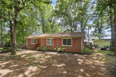 /international/us/2939-isaacs-place-greensboro-nc-110100398668/