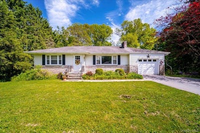 /international/us/26-russell-road-wappingers-falls-ny-110108452150/