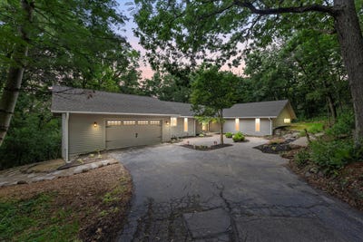 /international/us/823-knollwood-ct-waukesha-wi-110101153965/
