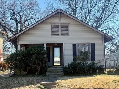 /international/us/3108-crawford-avenue-parsons-ks-110106146383/