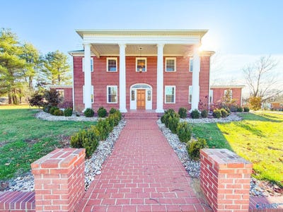 /international/us/621-e-college-street-pulaski-tn-110108632838/