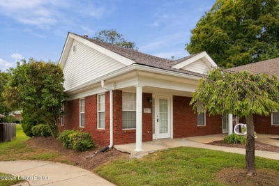 /international/us/7313-fox-hollow-way-louisville-ky-110120041296/