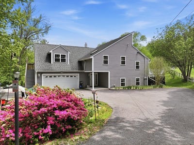/international/us/998-guelphwood-road-southbridge-ma-110108345905/