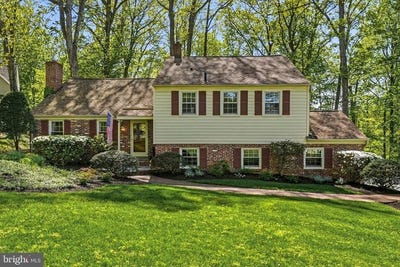 /international/us/388-castlewood-drive-devon-pa-110107779228/