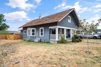 /international/us/1404-grant-ave-prosser-wa-110108440512/