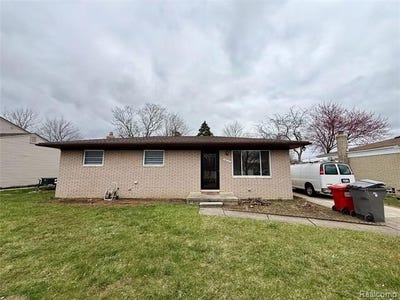 /international/us/18144-n-oak-drive-clinton-twp-mi-110107786267/