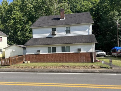 /international/us/249-w-main-street-lynch-ky-110104924342/