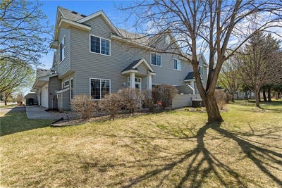 /international/us/11011-douglas-lane-n-champlin-mn-110107500789/