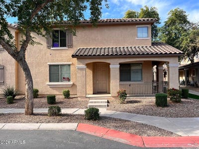 /international/us/2850-s-brett-street-gilbert-az-110108236095/