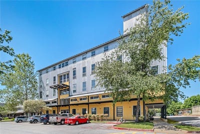 /international/us/525-s-school-fayetteville-ar-110107510579/