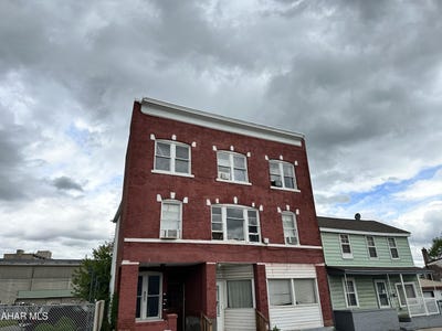 /international/us/1002-8th-avenue-altoona-pa-110099297602/