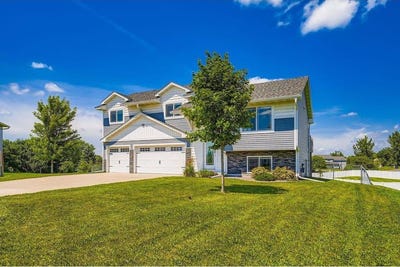 /international/us/905-burton-circle-montrose-mn-110100767074/