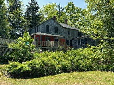 /international/us/68-cliff-road-northport-me-110109243128/