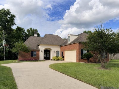/international/us/18011-pierside-ln-prairieville-la-110108474281/