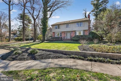 /international/us/210-e-oak-avenue-moorestown-nj-110106733910/