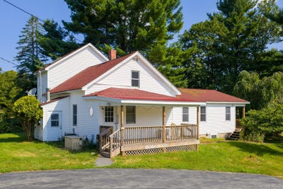 /international/us/4-cole-drive-woodbourne-ny-110101405299/