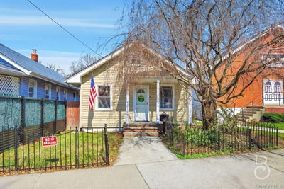 /international/us/207-09-48th-avenue-queens-ny-110107166390/