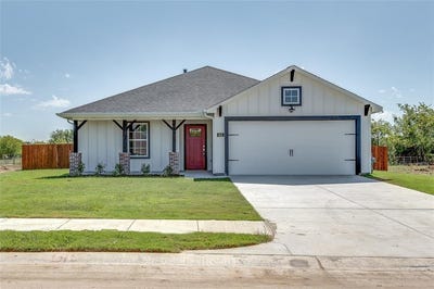 /international/us/605-finlee-way-tioga-tx-110096515716/