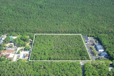 /international/us/302-and-310-west-montauk-highway-hampton-bays-ny-110100568571/