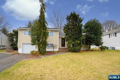 /international/us/16-26-alden-terrace-fair-lawn-nj-110108304096/