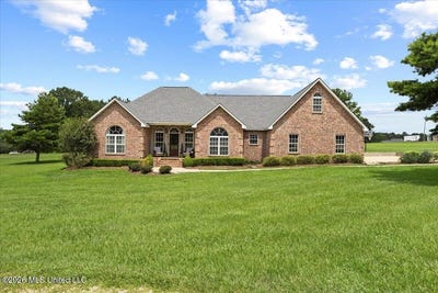 /international/us/1011-rolling-oaks-drive-mccomb-ms-110108714928/