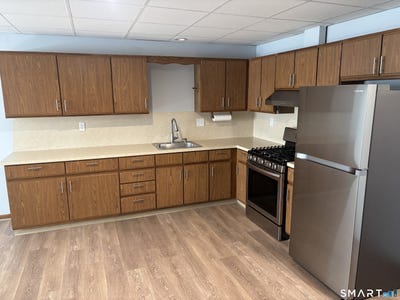 /international/us/25-maiden-lane-torrington-ct-110107908937/