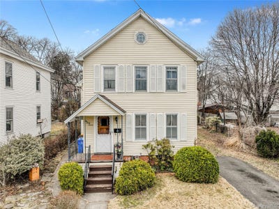 /international/us/247-w-chestnut-street-kingston-ny-110106561107/