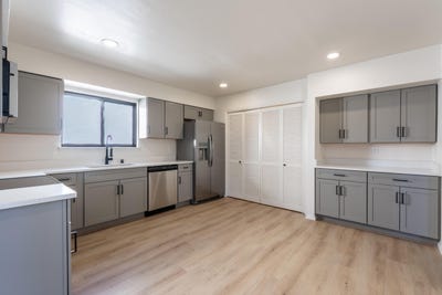 /international/us/1105-bernalillo-place-se-albuquerque-nm-110100677649/