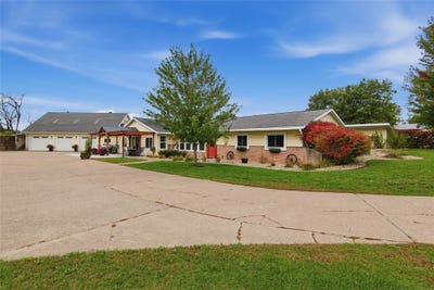 /international/us/w6745-church-school-lane-durand-wi-110120414074/
