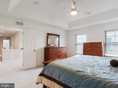 /international/us/102-berkshire-drive-carlisle-pa-110099665345/