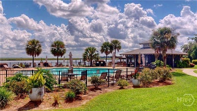 /international/us/2704-river-oaks-drive-richmond-hill-ga-110105847653/
