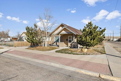 /international/us/102-w-g-street-casper-wy-110106377064/