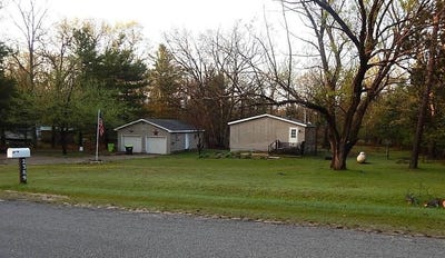 /international/us/2389-w-maplehurst-drive-roscommon-mi-110108219848/